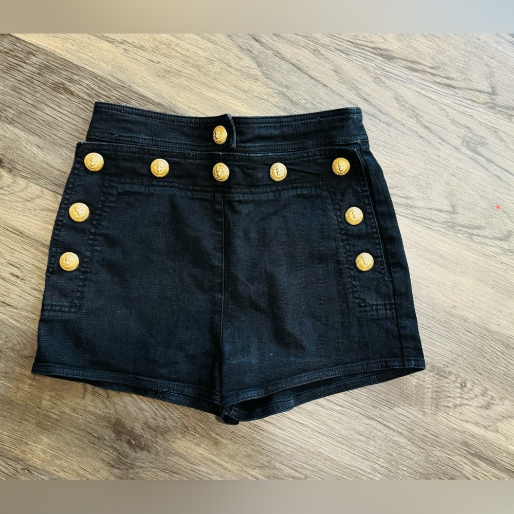 [SOLD] Balmain shorts - size 40IT (4US)